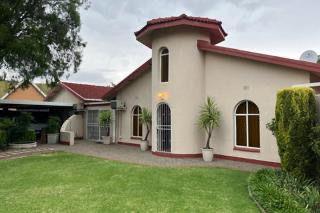4 Bedroom Property for Sale in Hillcrest Northern Cape